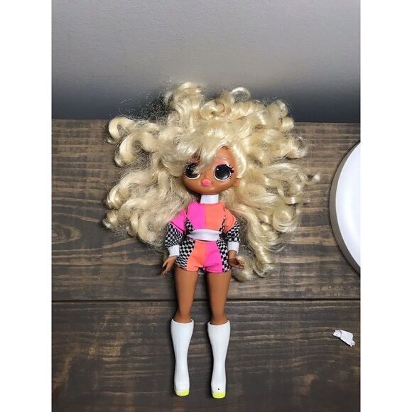 2019 MGA Lol Surprise Speedster Lights OMG Fashion Doll 9in - Picture 5 of 6